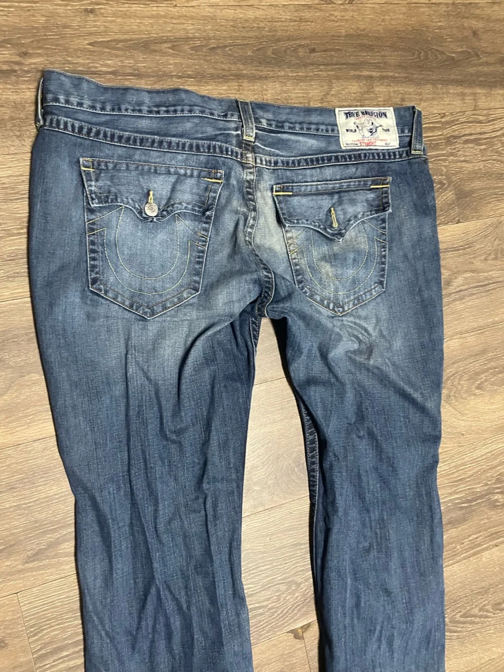 True Religion Distressed Blue Denim Jeans Contemporary Ripped Style straight 44